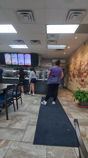 Photo of Hamoudi's Shawarma - South Windsor - 3392 Dougall Ave, Windsor, ON N9E 1S6