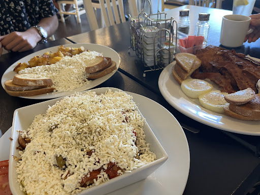 Photo of Etta's Greeklish Eatery - 5975 Wyandotte St E, Windsor, ON N8S 1M9