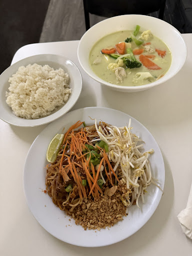 Photo of Shaba Thai Cuisine - 561 Portage Ave, Winnipeg, MB R3B 2G2