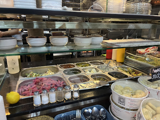 Photo of Shawarma Marina مطعم سوري”، “مطعم عربي”، “شاورما في هامبورغ” - Wandsbeker Chaussee 29, 22089 Hamburg, Germany