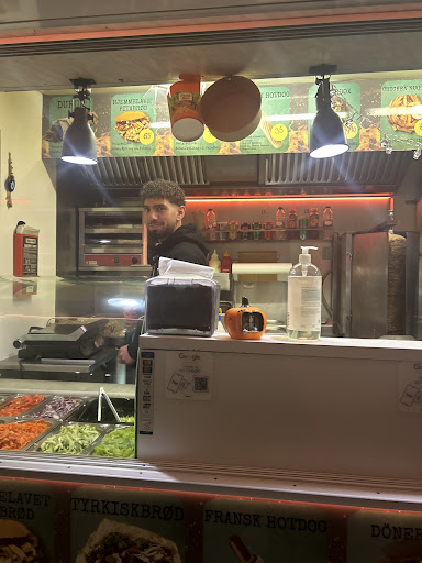 Photo of Esma's Streetkitchen - Bernstorffsgade 18, 1570 København