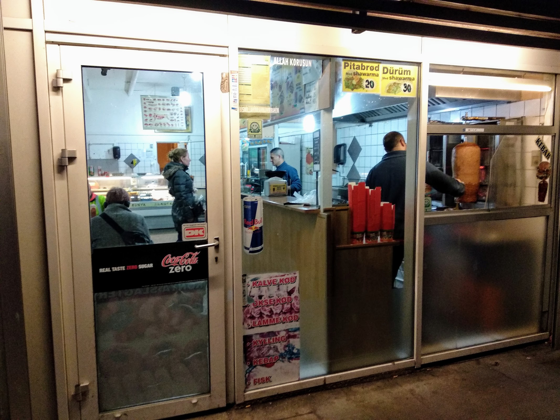 Photo of Konya Slagter & Shawarma Haus by Mehmet Iscan - Sadelmagerporten 4, 2650 Hvidovre