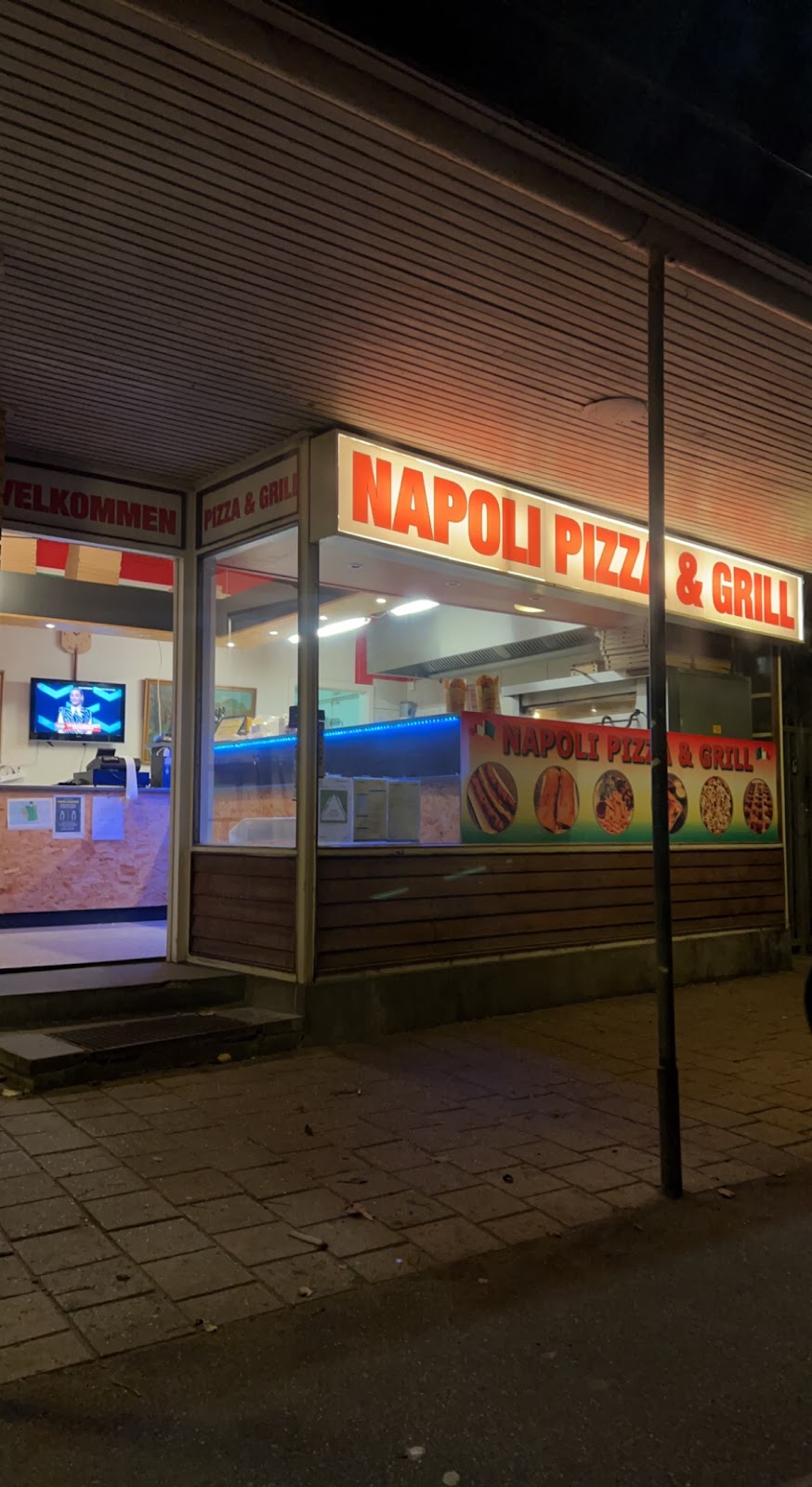 Photo of Napoli Pizzeria - Rosenkildevej 14A, 3000 Helsingør