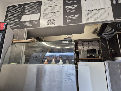 Photo of Byens Pizza og Sandwich - Vesterbro Torv 6, 8000 Aarhus