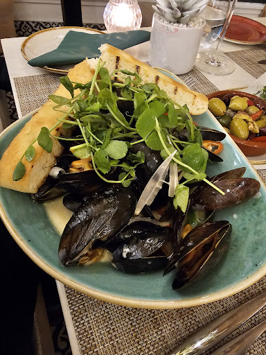 Photo of Mediterranean (Aberdeen) - 24-26 Thistle St, Aberdeen AB10 1XD