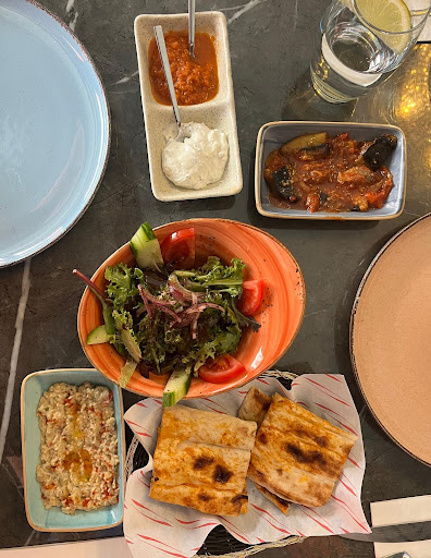 Photo of Charlie's Kitchen - 4a Endless St, Salisbury SP1 1DL