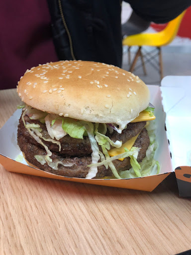 Photo of SLAMBURGER® Aylesbury - Halal Burgers - 4, Villiers Buildings, Buckingham St, Aylesbury HP20 2LE