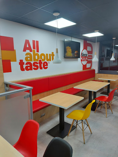Photo of SLAMBURGER® Aylesbury - Halal Burgers - 4, Villiers Buildings, Buckingham St, Aylesbury HP20 2LE
