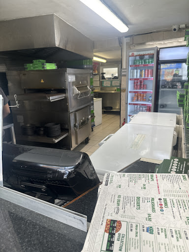 Photo of Caprinos Pizza Aylesbury - 127 Cambridge St, Aylesbury HP20 1BT