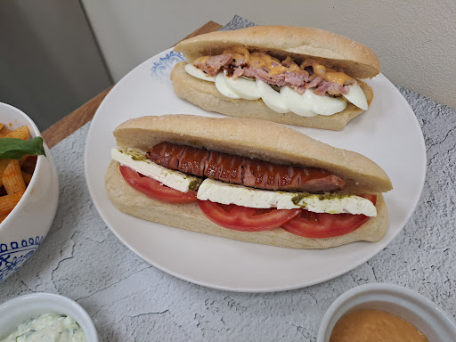 Photo of Essence Mediterranean Cuisine - 4 Holmlea Rd, Glasgow G44 4AH