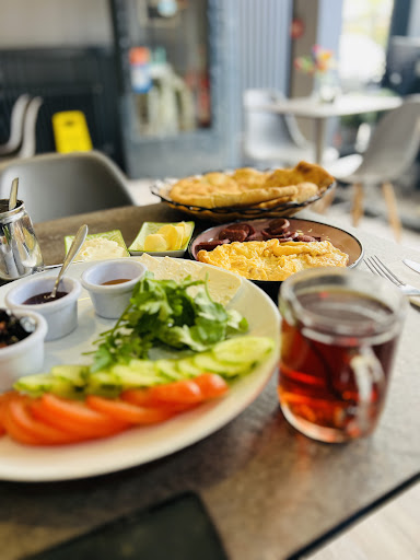 Photo of Shettleston Kebab House - 1527 Shettleston Rd, Glasgow G32 9AS