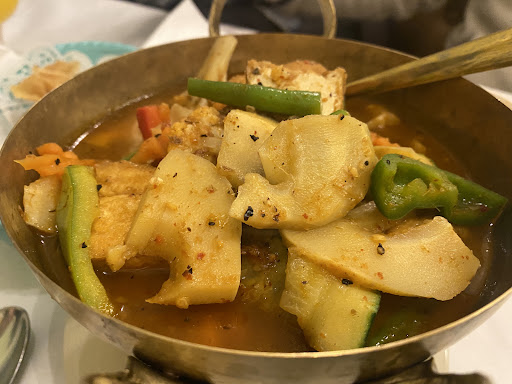 Photo of Bee Thai Restaurant and Takeaway - 107 Central Ave, Beeston, Nottingham NG9 2QS