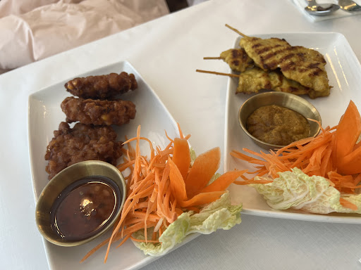 Photo of Bee Thai Restaurant and Takeaway - 107 Central Ave, Beeston, Nottingham NG9 2QS