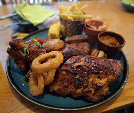 Photo of Harvester Wilford Farm Nottingham - 1 Clifton Ln, Wilford, Nottingham NG11 7AT