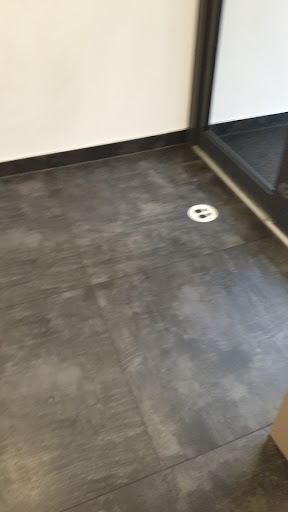 Photo of Mahmoods Nottingham - 117, 119 Radford Rd, Nottingham NG7 5DU