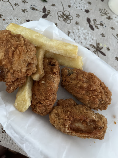 Photo of Guccii Chip Halal - 133-137 Lisburn Rd, Belfast BT9 7AG