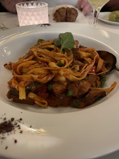 Photo of Denis Turkish & Mediterranean Restaurant - 92 Sheep St, Bicester OX26 6LP