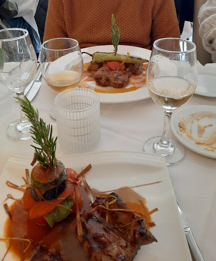 Photo of Denis Turkish & Mediterranean Restaurant - 92 Sheep St, Bicester OX26 6LP