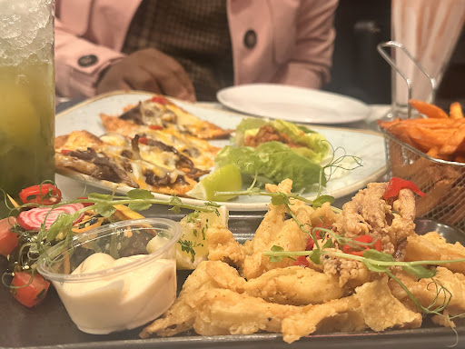 Photo of SMOQUE - 2-4 Ringer's Rd, Bromley BR1 1HT