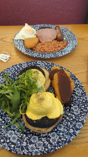 Photo of The Blue Boar - JD Wetherspoon - 39 High St, Billericay CM12 9BA