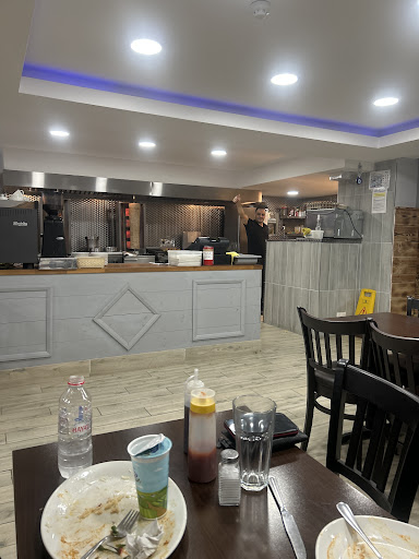 Photo of Burger Inn Café Kebab - 105 High St, Chesham HP5 1DE