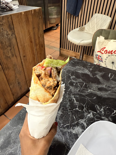 Photo of Vera Cruz Lebanese Grill and Cafe - 2, Arlington Parade, Brixton Hill, London SW2 1RH