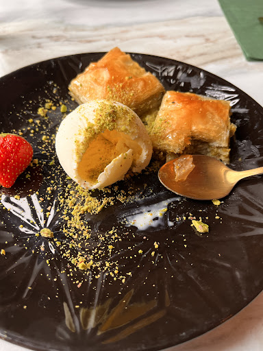 Photo of Mey Mediterranean Bar & Grill - 36 High St, Buckingham MK18 1NU