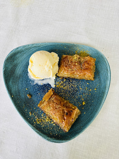 Photo of Pera Restaurant Aberdeen - 242 Holburn St, Aberdeen AB10 6DB