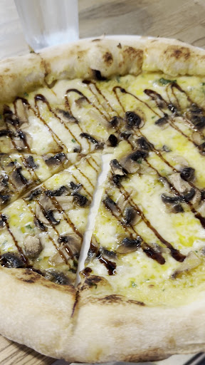 Photo of Fizz n Flour - 120 Cowbridge Rd E, Canton, Cardiff CF11 9DX