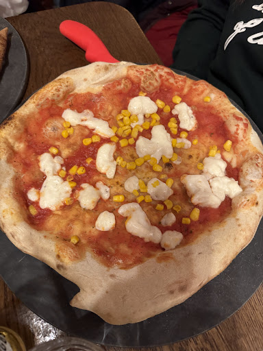 Photo of Tân Woodfired Pizza - 5 Palace St, Caernarfon LL55 1RR