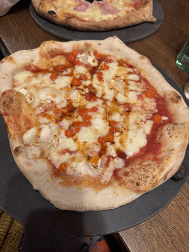 Photo of Tân Woodfired Pizza - 5 Palace St, Caernarfon LL55 1RR