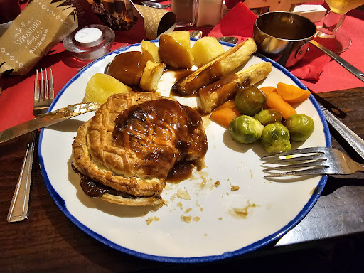 Photo of Boathouse - 14 Chesterton Rd, Cambridge CB4 3AX