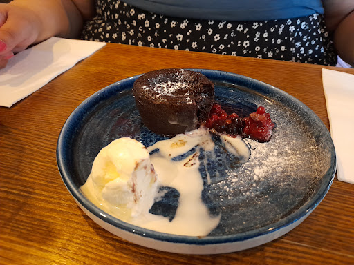 Photo of Boathouse - 14 Chesterton Rd, Cambridge CB4 3AX