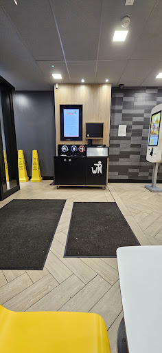 Photo of McDonald's - 9 Rose Cres, Cambridge CB2 3LL