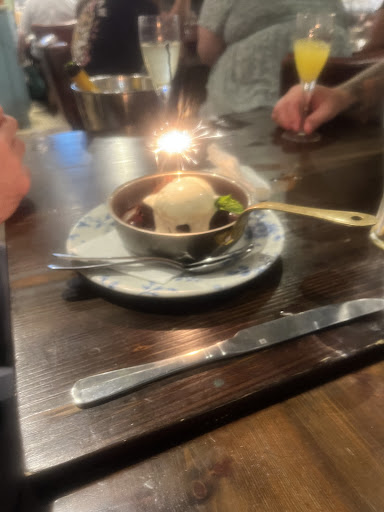 Photo of Bill's Cambridge Restaurant - 34-35 Green St, Cambridge CB2 3JX