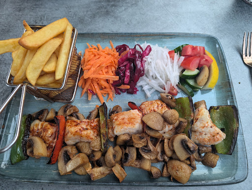 Photo of Lara's Turkish Restaurant (Yaprak Chalfont St Peter) - 137 High St, Chalfont St Peter, Gerrards Cross SL9 9QL