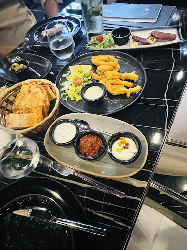 Photo of Lara's Turkish Restaurant (Yaprak Chalfont St Peter) - 137 High St, Chalfont St Peter, Gerrards Cross SL9 9QL