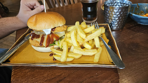 Photo of Harvester Redgrove Cheltenham - Hatherley Ln, Cheltenham GL51 6TA