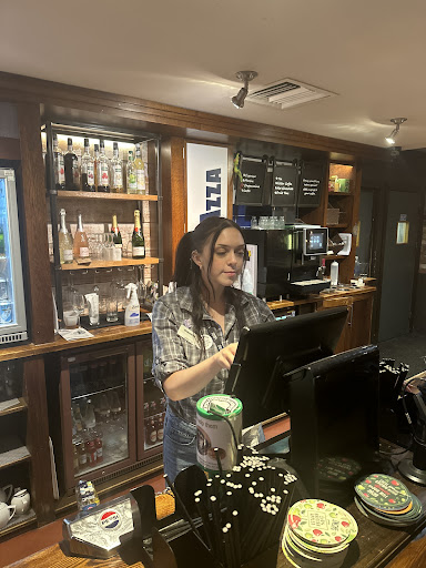 Photo of Harvester Redgrove Cheltenham - Hatherley Ln, Cheltenham GL51 6TA