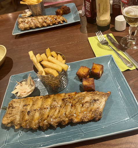 Photo of Harvester Redgrove Cheltenham - Hatherley Ln, Cheltenham GL51 6TA