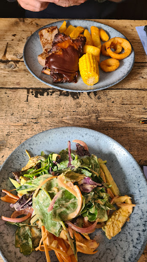 Photo of Igloo Restaurant - Cirencester - 37 Castle St, Cirencester GL7 1QD