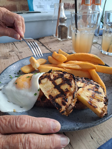 Photo of Igloo Restaurant - Cirencester - 37 Castle St, Cirencester GL7 1QD