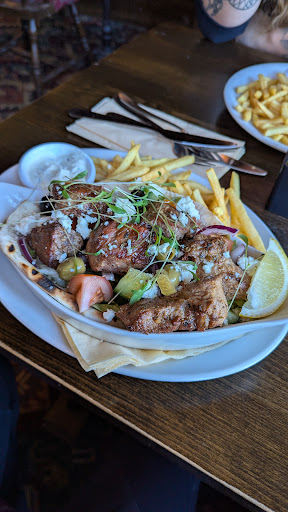 Photo of The Moon & Sixpence - 15 The Beach, Clevedon BS21 7QU