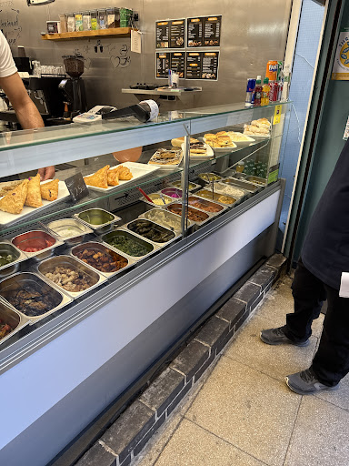 Photo of Friends Cafe and restaurant - 1 Queen St, Oxford OX1 1EP