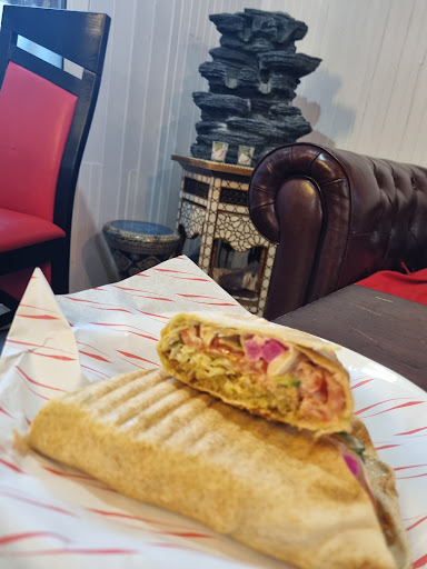 Photo of Friends Cafe and restaurant - 1 Queen St, Oxford OX1 1EP