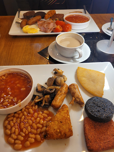 Photo of Cheeky'z Bar & Grill - 33a Polton St, Bonnyrigg EH19 3HB