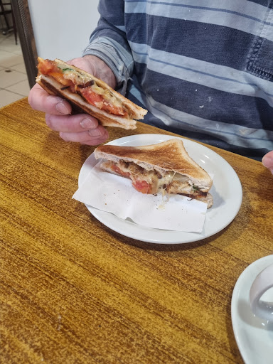 Photo of Claygate Kebab & Cafe - Claygate Kebab and Cafe, 26 The Parade, Claygate, Esher KT10 0NU