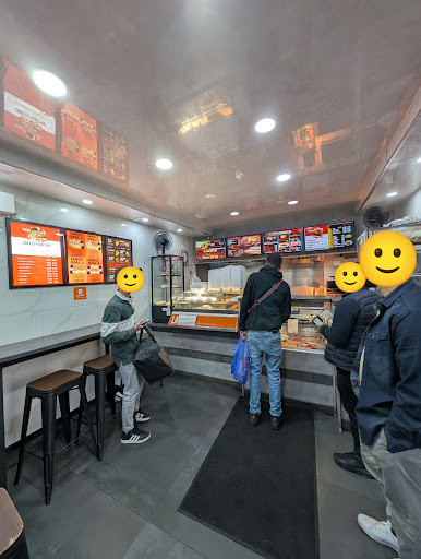 Photo of La Mama - 167 Evington Rd, Leicester LE2 1QL