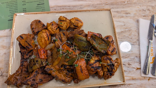 Photo of Manjaros Restaurant Leicester - 94A London Rd, Leicester LE2 0QS