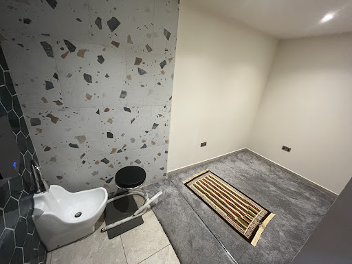 Photo of Manjaros Restaurant Leicester - 94A London Rd, Leicester LE2 0QS